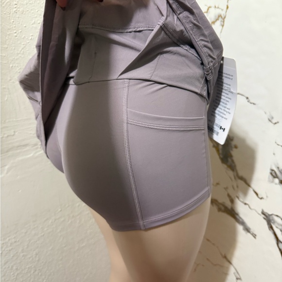 Lulumelon skirt size 6 new purple lilac color - Picture 6 of 7